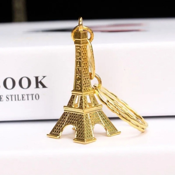The Eiffel Tower Gold Keychain Iron Lady la Tour Eiffel Paris France Key Ring - Picture 5 of 16